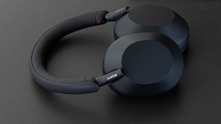 Sony WH-1000XM5 wireless headphones